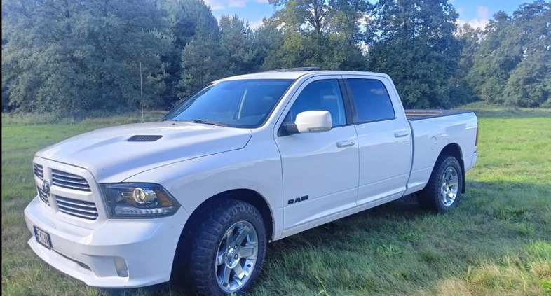 Dodge RAM cena 119999 przebieg: 173000, rok produkcji 2016 z Szepietowo małe 254